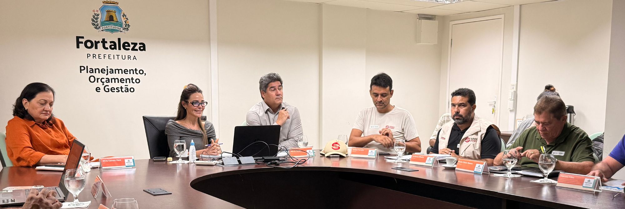 Prefeitura propõe ajuste de 4,26% aos servidores