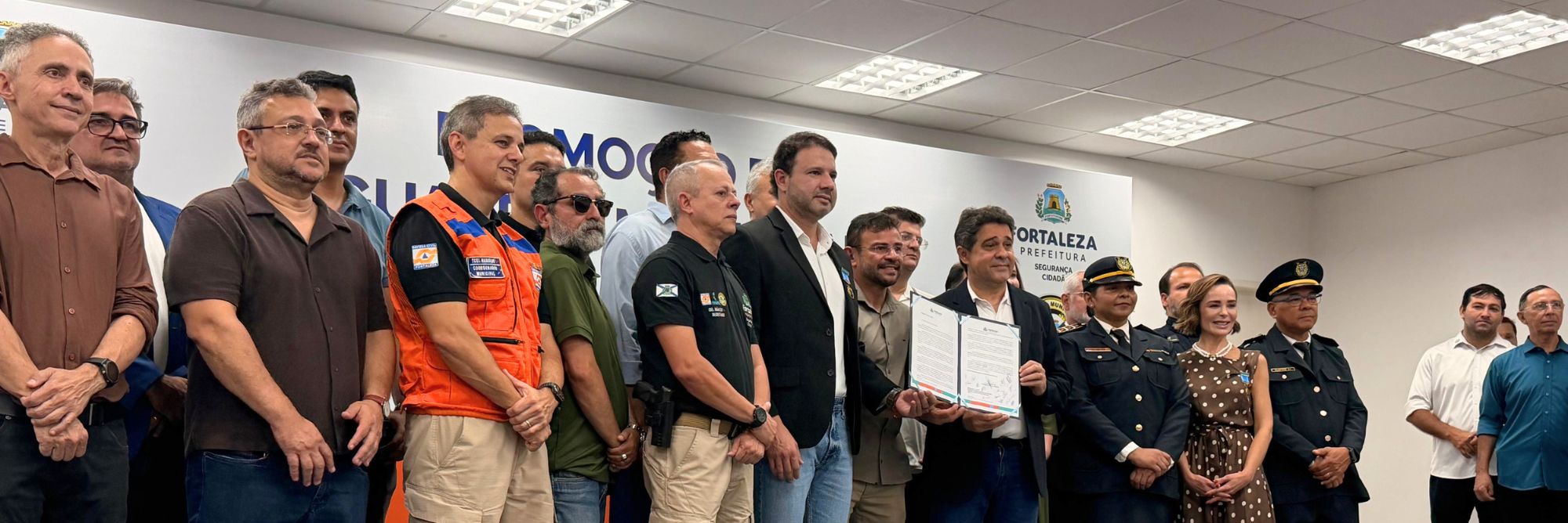 Prefeito Evandro Leitão envia PCCS das forças da Segurança Cidadã para a Câmara de Fortaleza