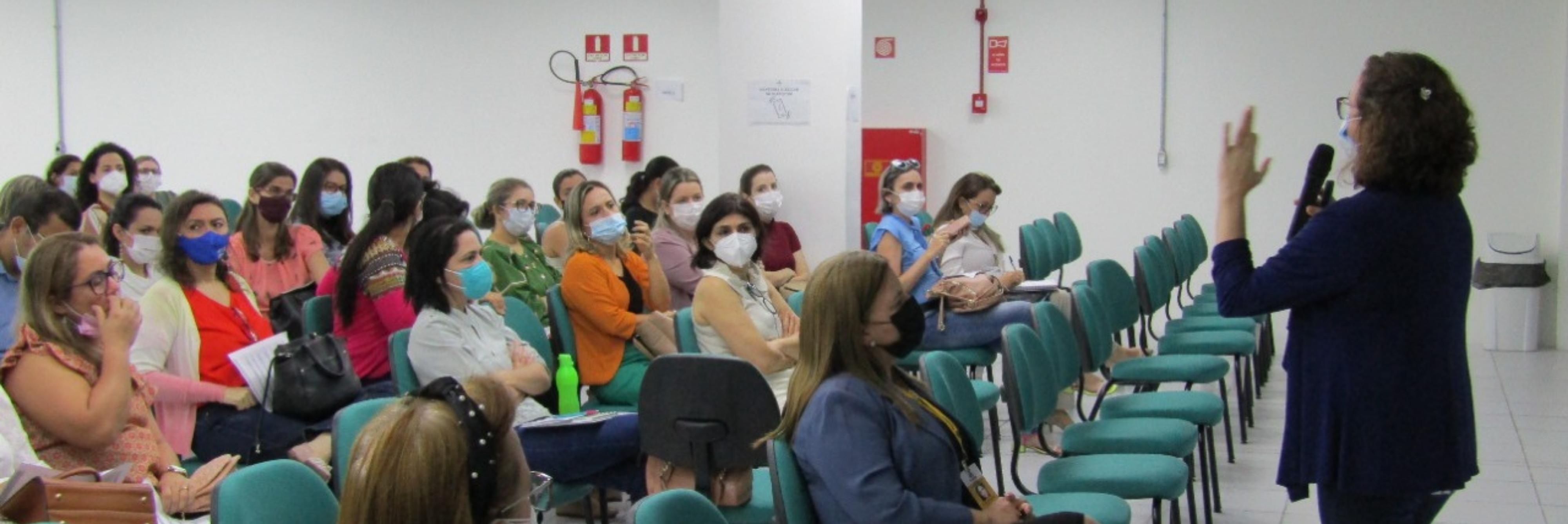 Sepog e Escola de Governo realizam ambientação de servidores da saúde